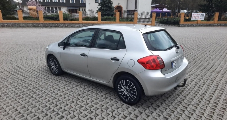 Toyota Auris cena 11900 przebieg: 225000, rok produkcji 2007 z Szczecin małe 29